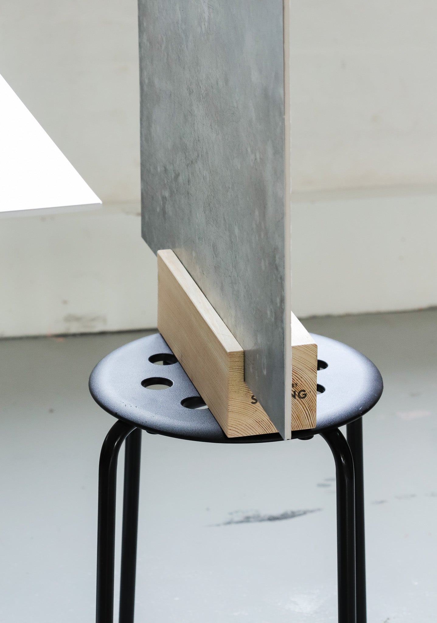 Sustainable, space-saving photography backdrop stand. Batch 2