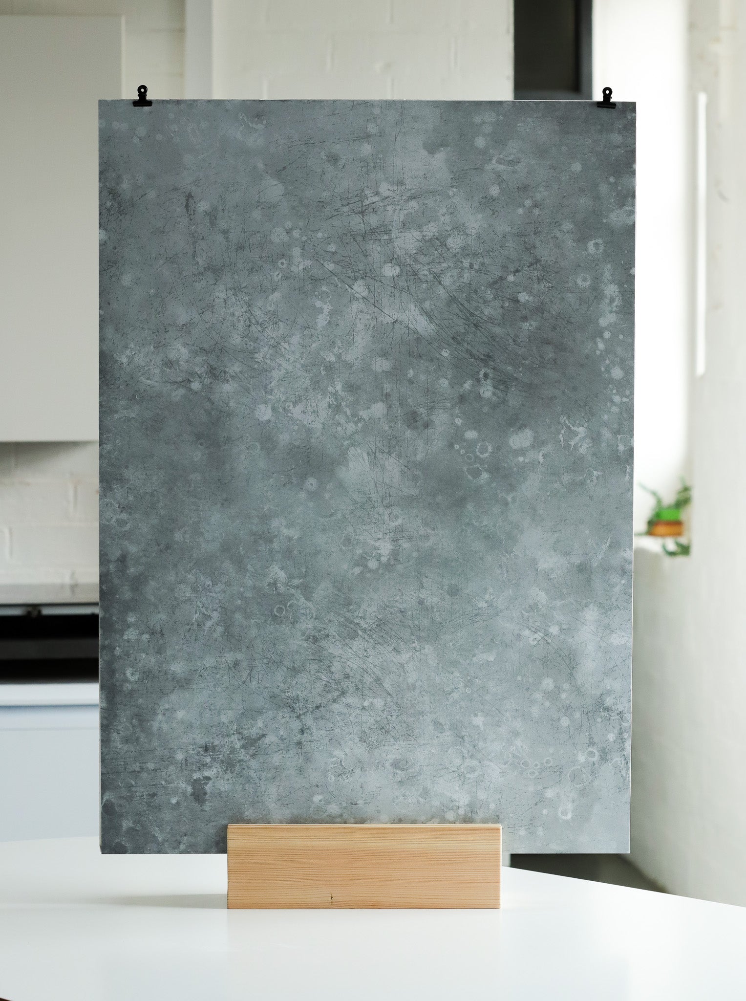 Sustainable, space-saving photography backdrop stand. Batch 2