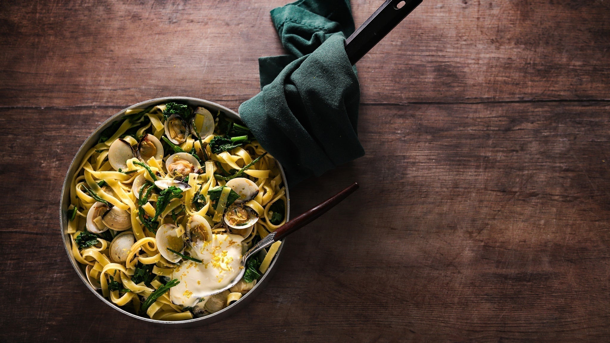 10 ways to style with linens and fabric in food and product photography